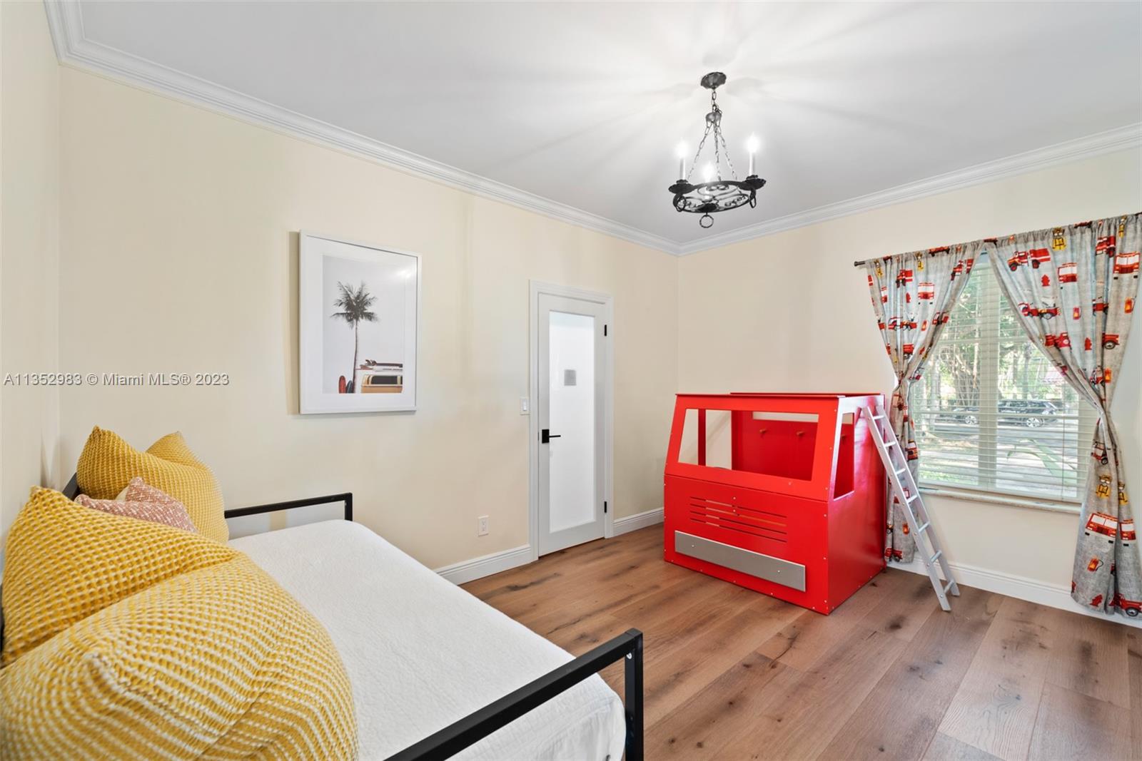 C GABLES COUNTRY CLUB SEC - Residential