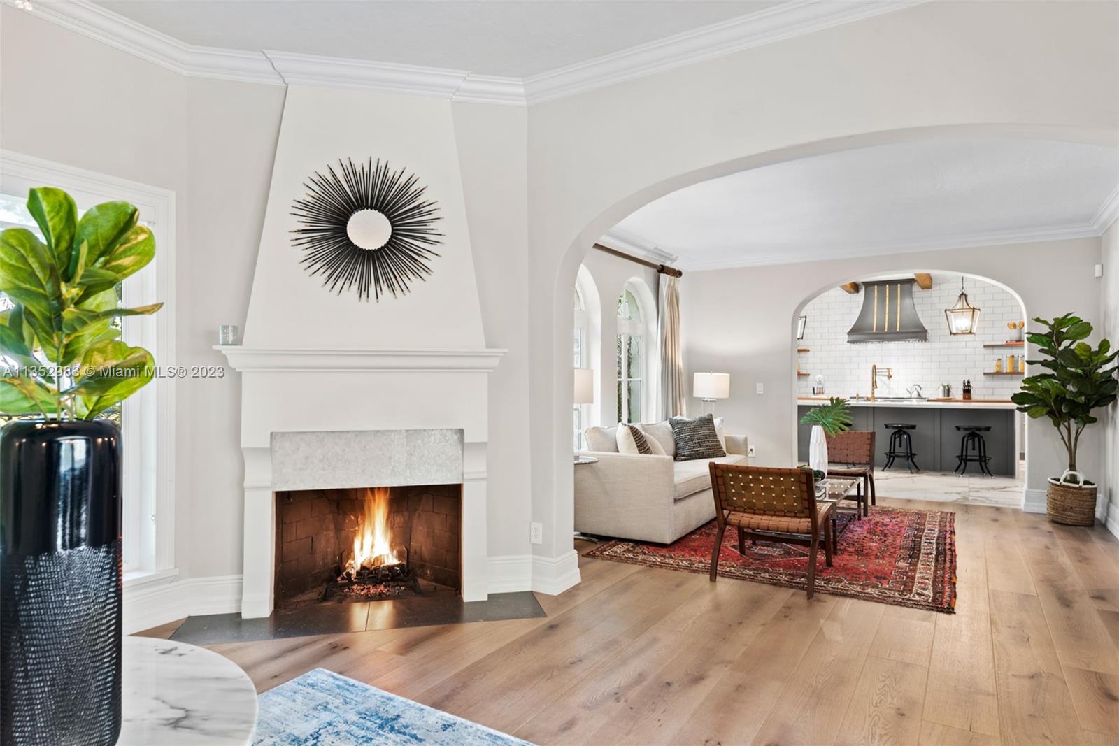 C GABLES COUNTRY CLUB SEC - Residential