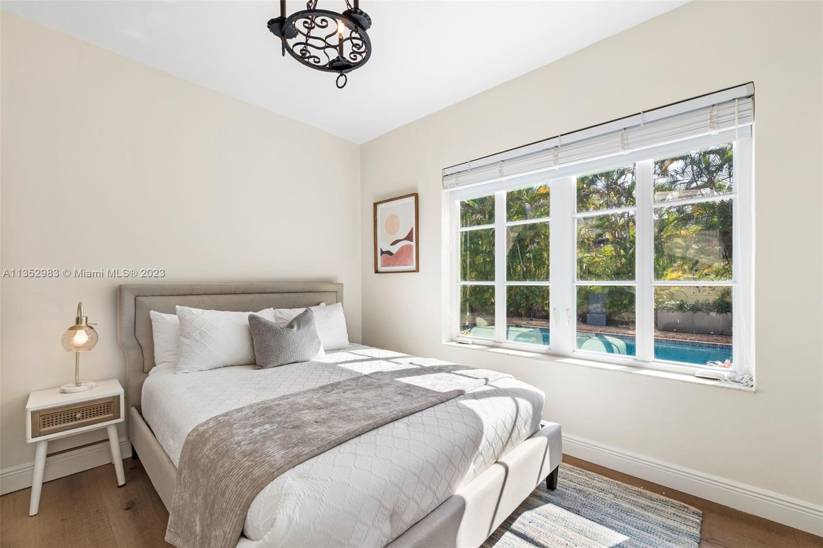 C GABLES COUNTRY CLUB SEC - Residential