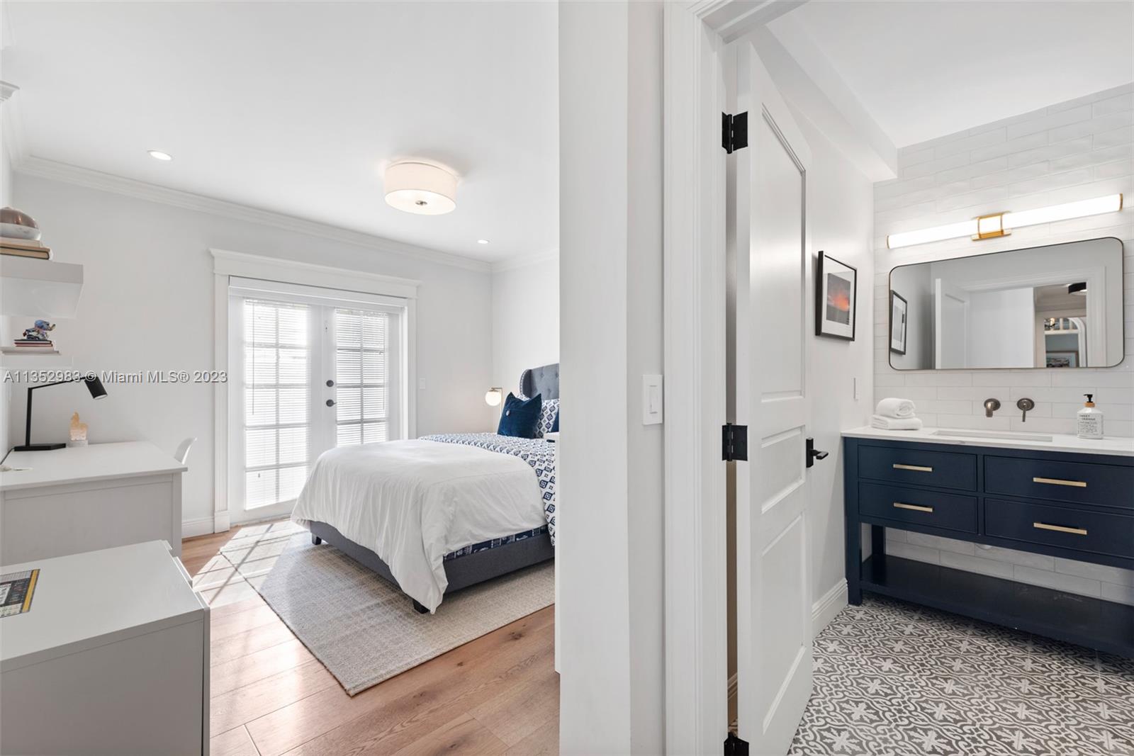 C GABLES COUNTRY CLUB SEC - Residential