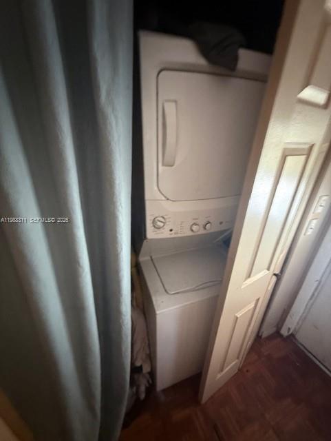 RAVENSWOOD ESTATES & MARI - Residential