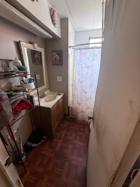 RAVENSWOOD ESTATES & MARI - Residential