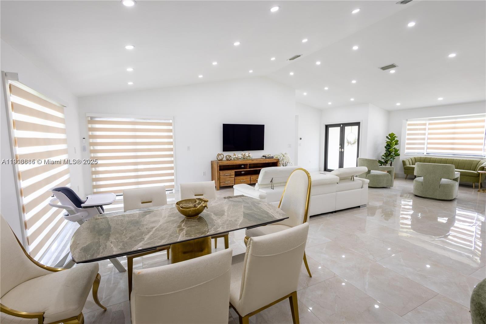 AMEND PLAT OF REDAVO ESTA - Residential