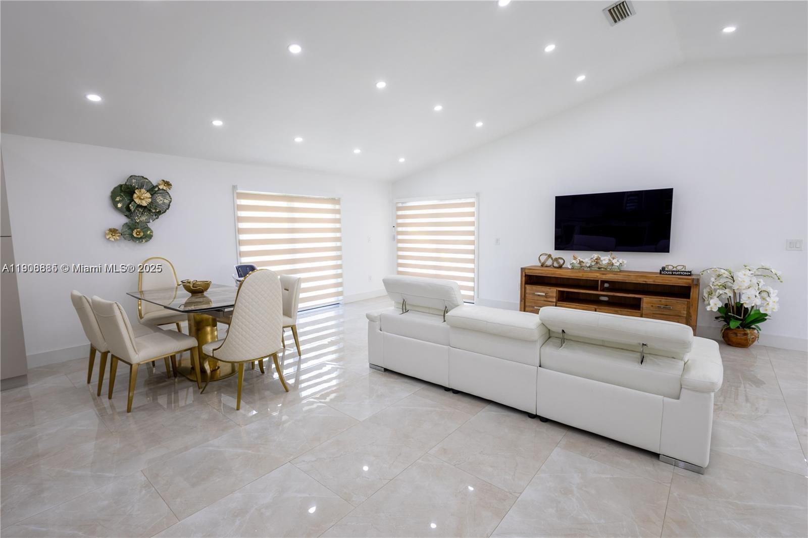 AMEND PLAT OF REDAVO ESTA - Residential