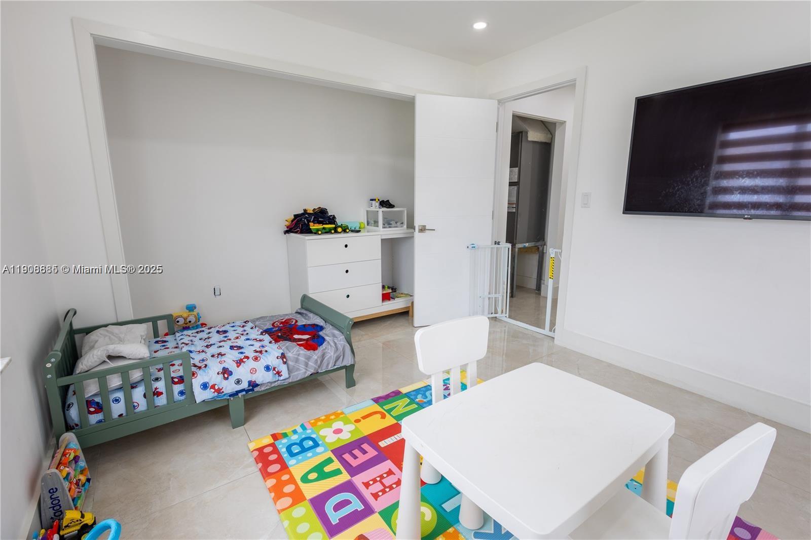 AMEND PLAT OF REDAVO ESTA - Residential