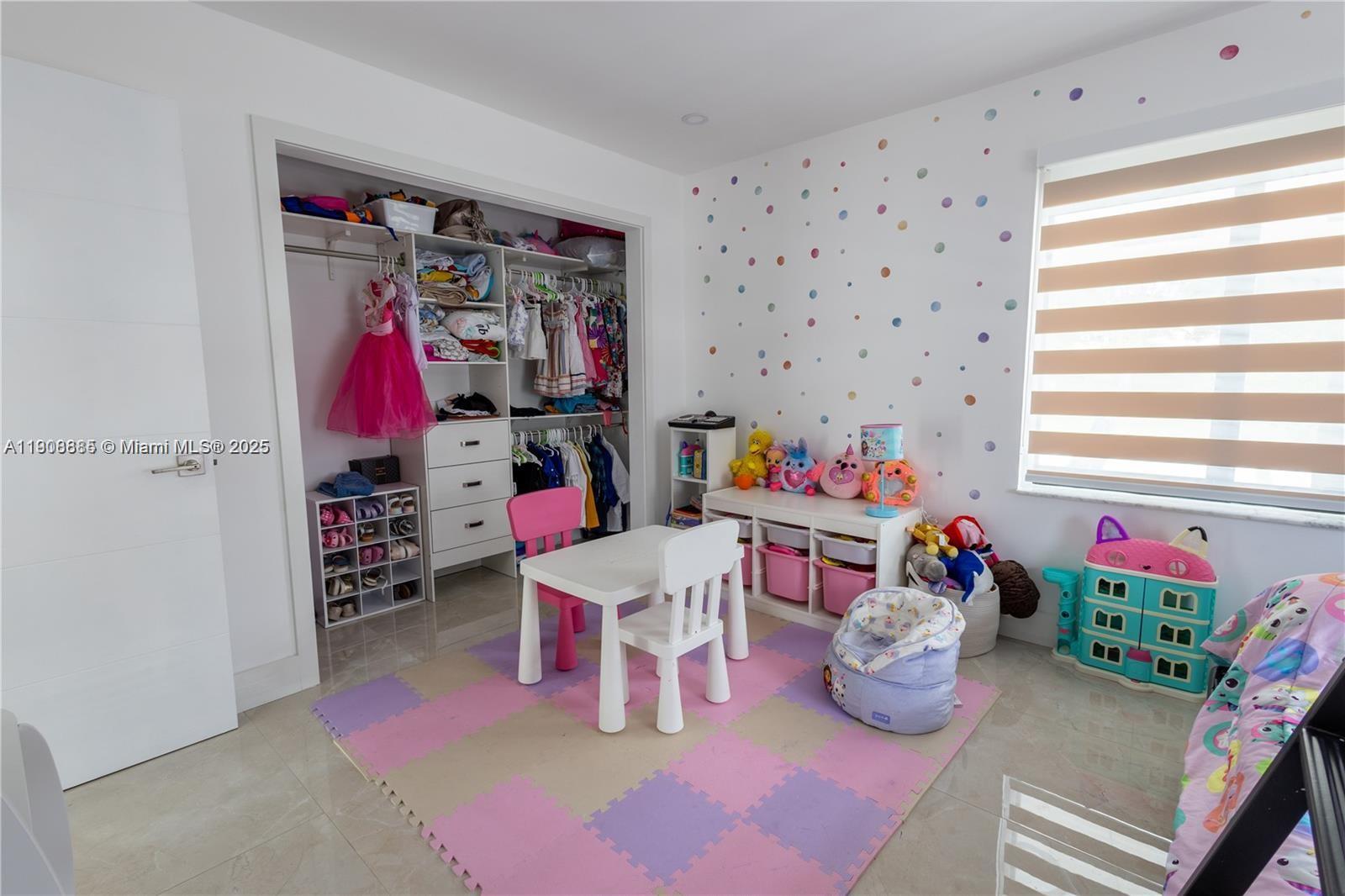 AMEND PLAT OF REDAVO ESTA - Residential