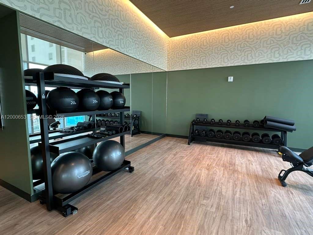 Viceroy Residence - Residential Lease