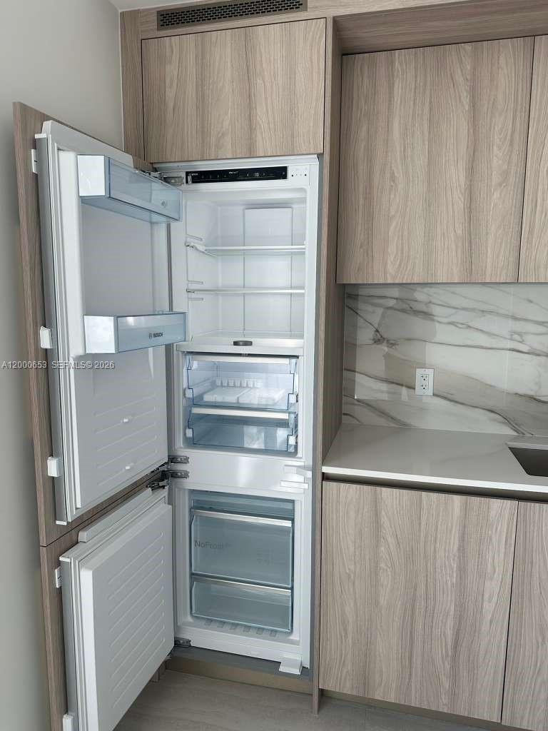 Viceroy Residence - Residential Lease