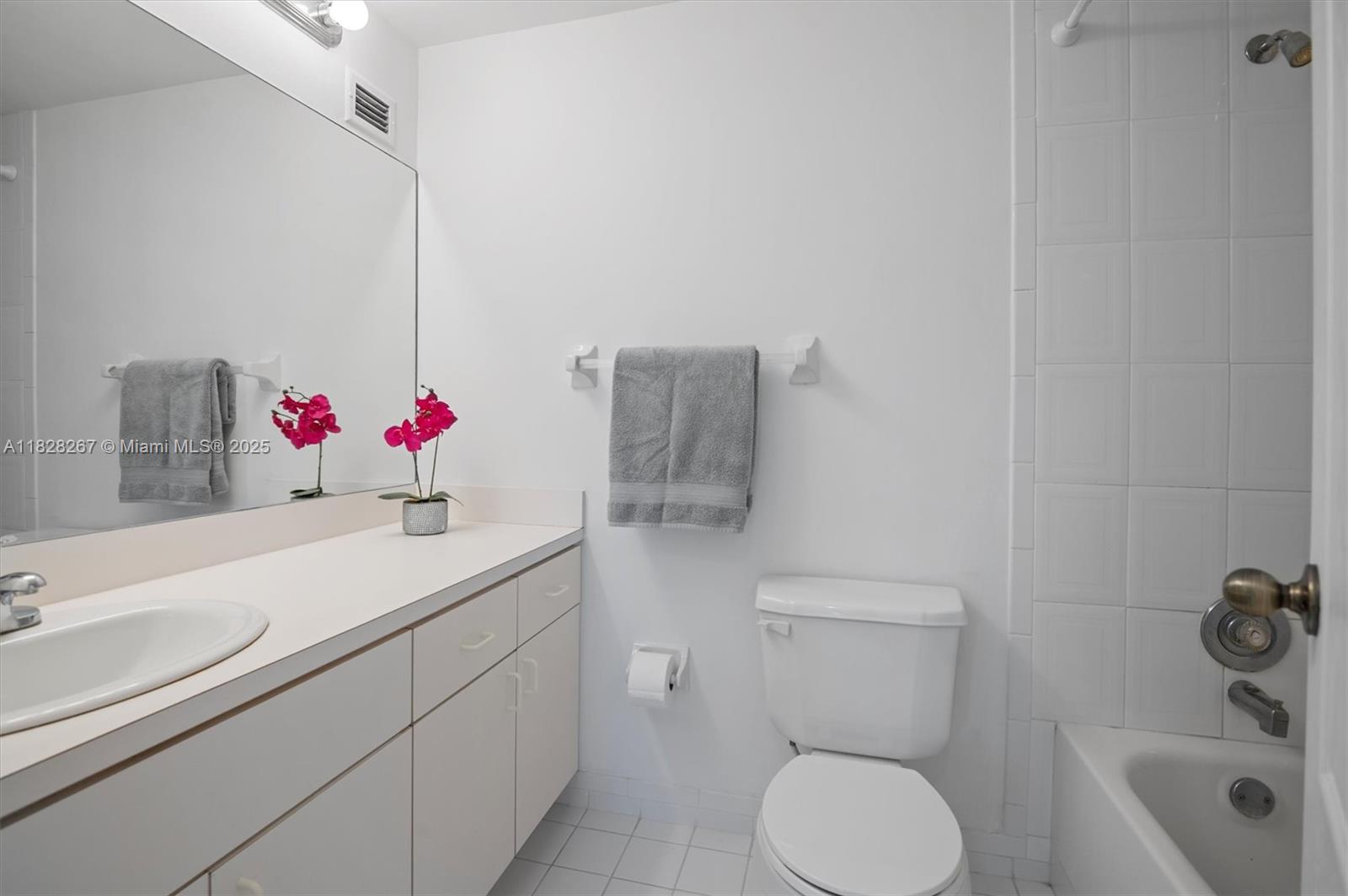 ALEXANDER TOWERS CONDO - Residential Lease