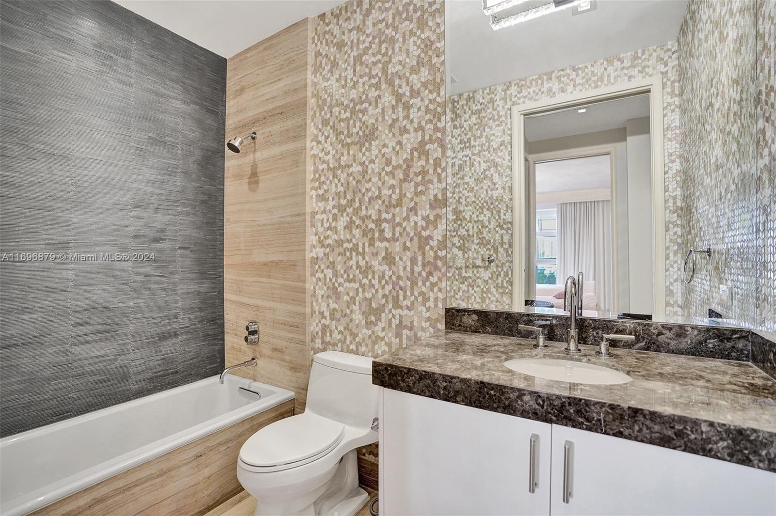 THE MANSIONS AT ACQUALINA - Residential