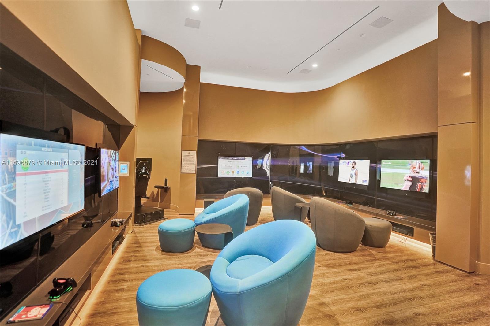 THE MANSIONS AT ACQUALINA - Residential