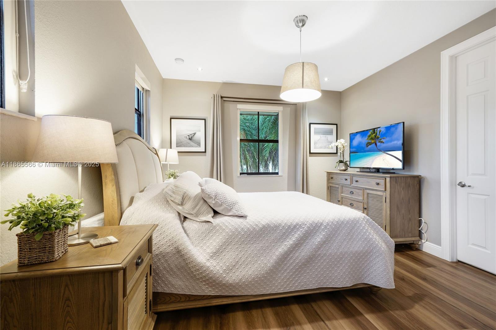 DORAL BREEZE - Residential