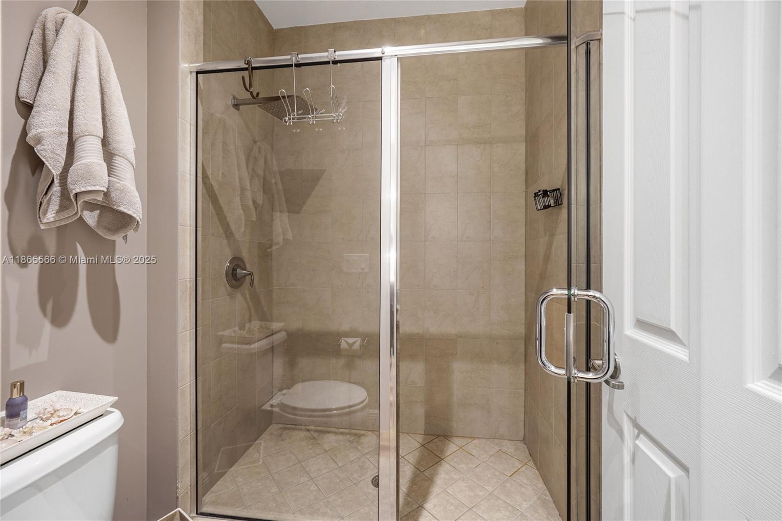 DORAL BREEZE - Residential