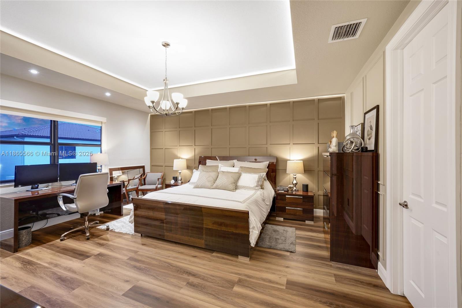 DORAL BREEZE - Residential