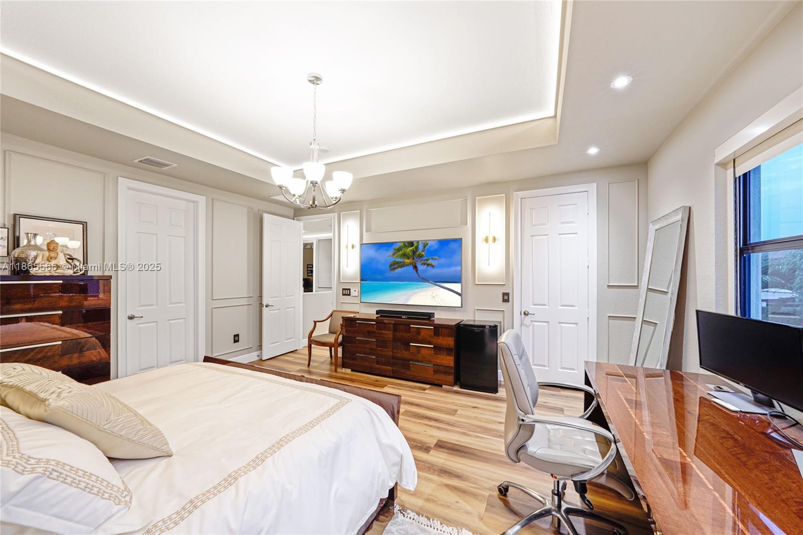 DORAL BREEZE - Residential