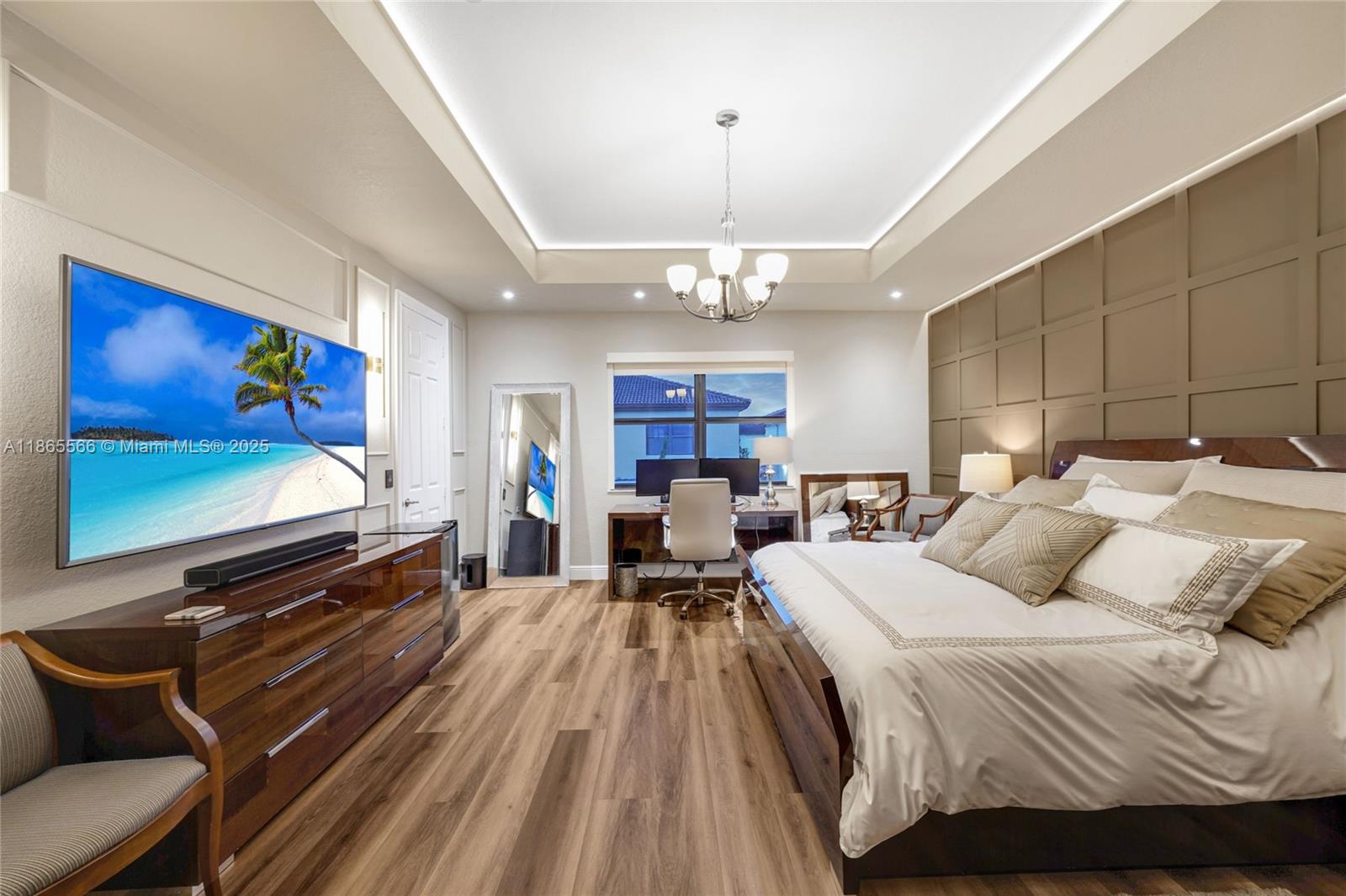 DORAL BREEZE - Residential