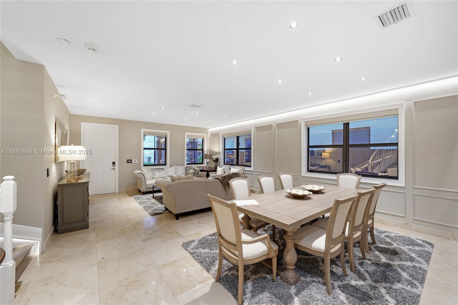 DORAL BREEZE - Residential