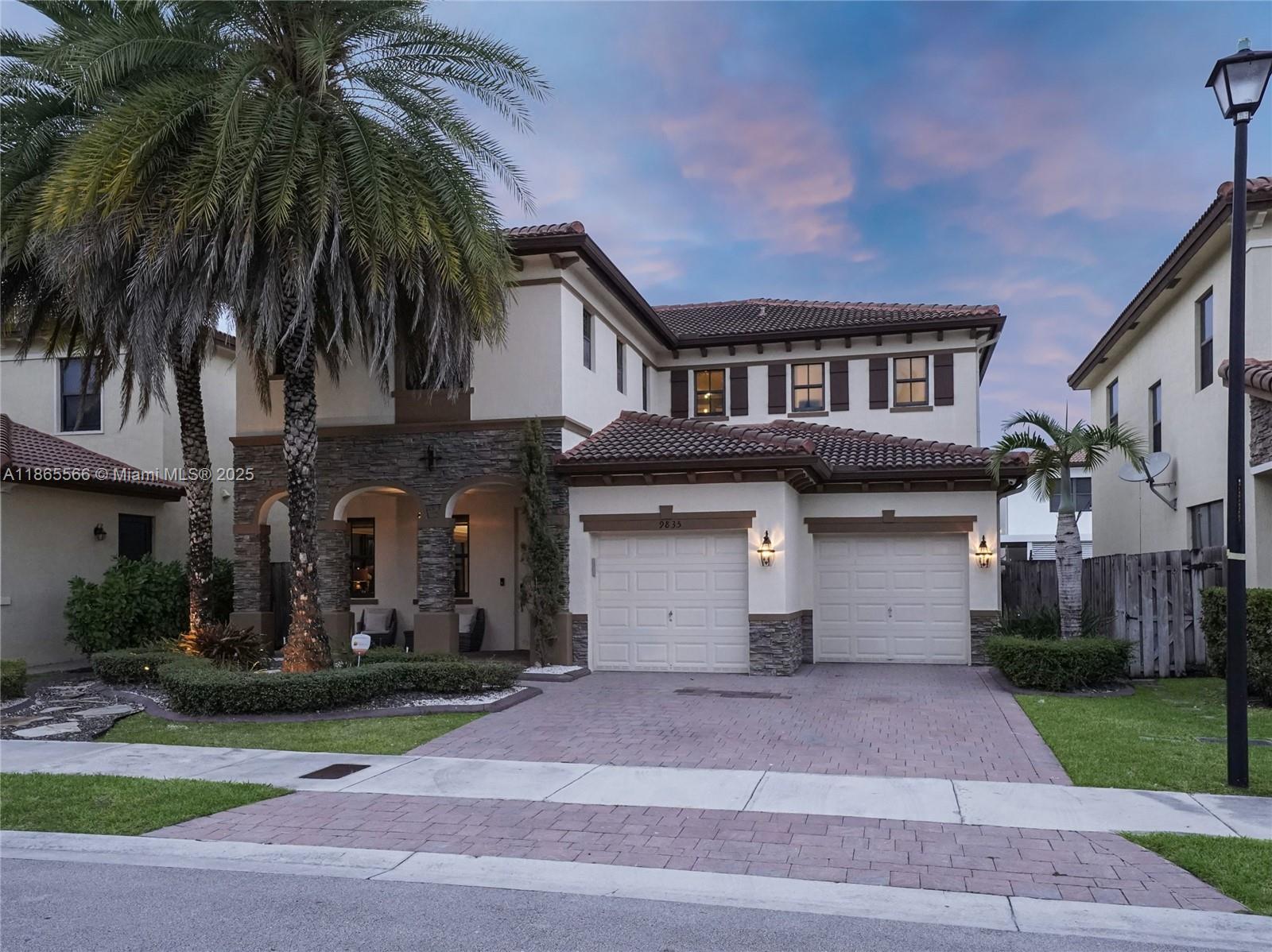 DORAL BREEZE - Residential