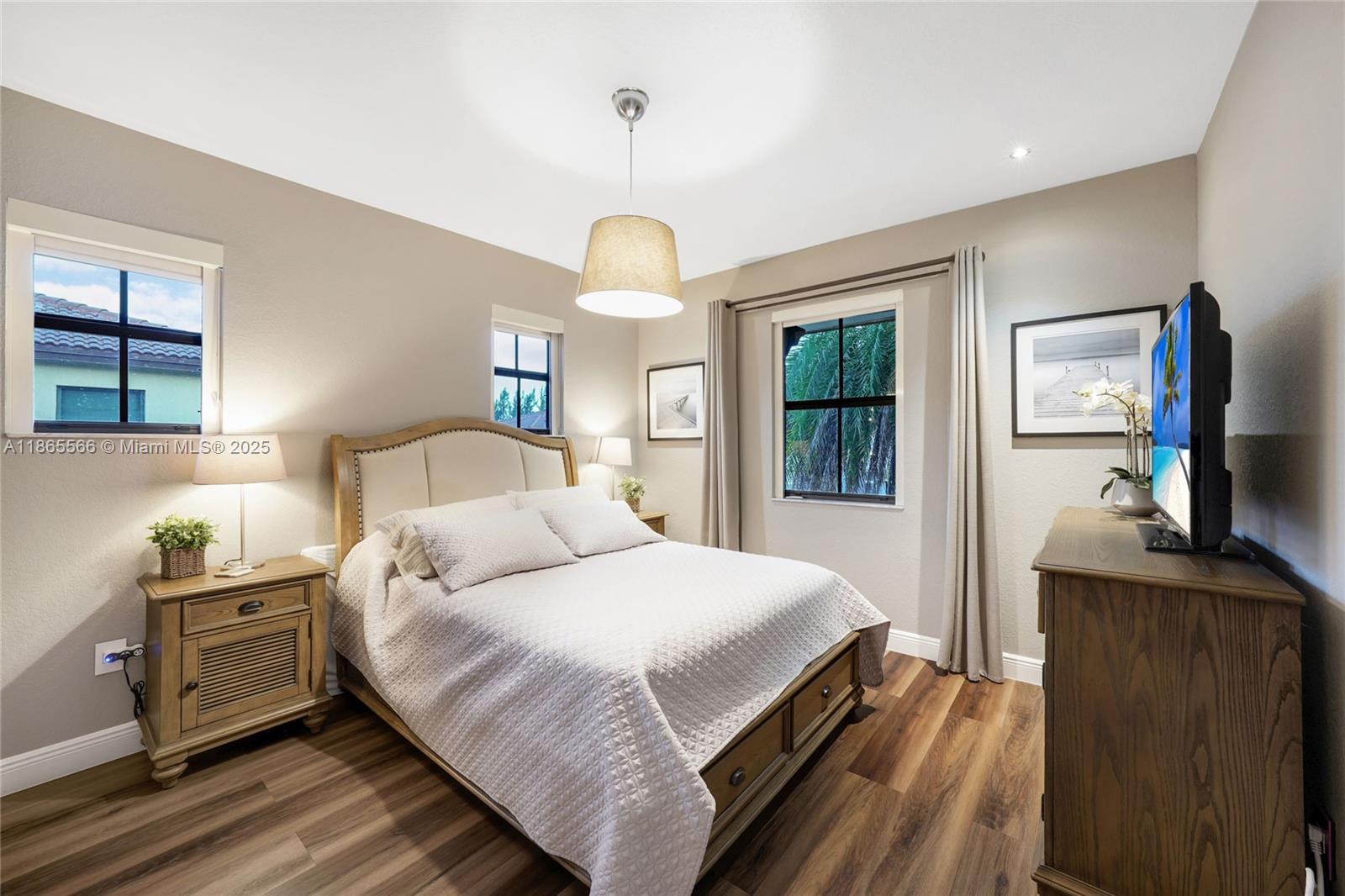 DORAL BREEZE - Residential