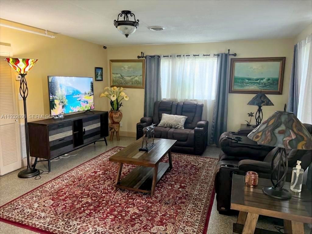 SUNRISE GOLF VILLAGE SEC - Residential