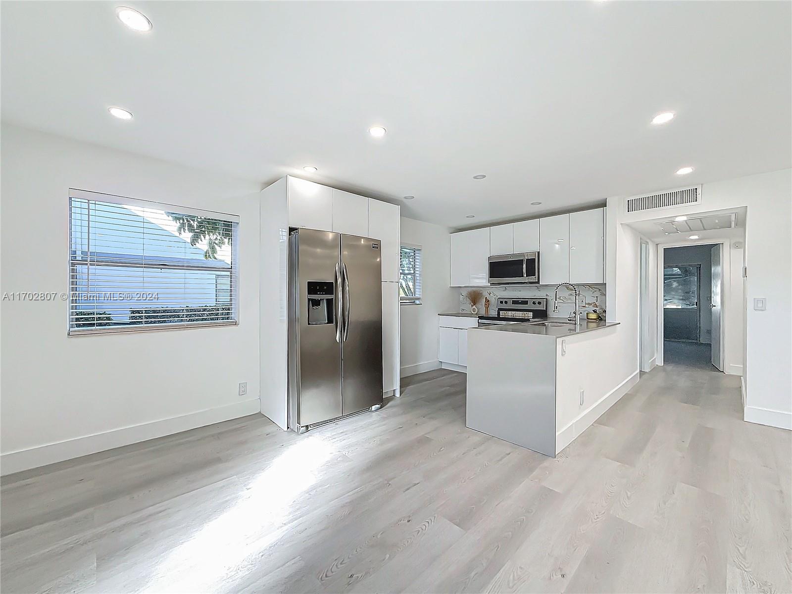KINGS POINT MONACO CONDOS - Residential