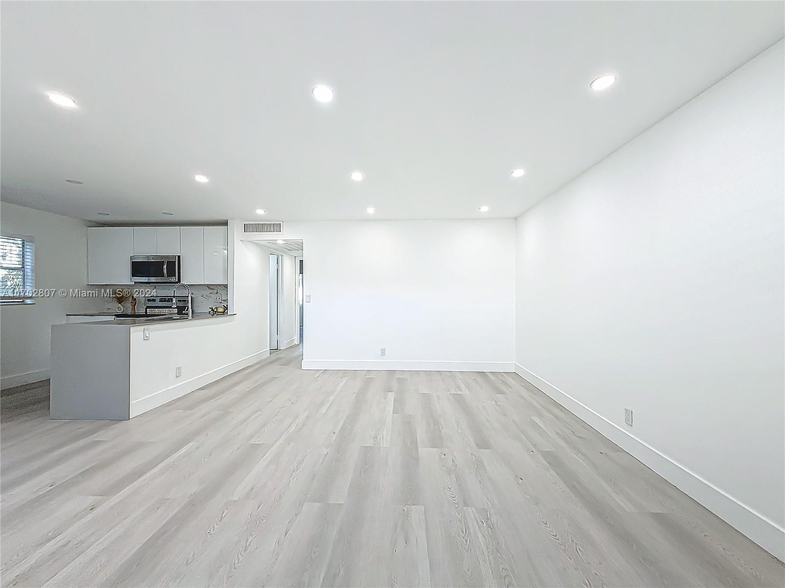 KINGS POINT MONACO CONDOS - Residential