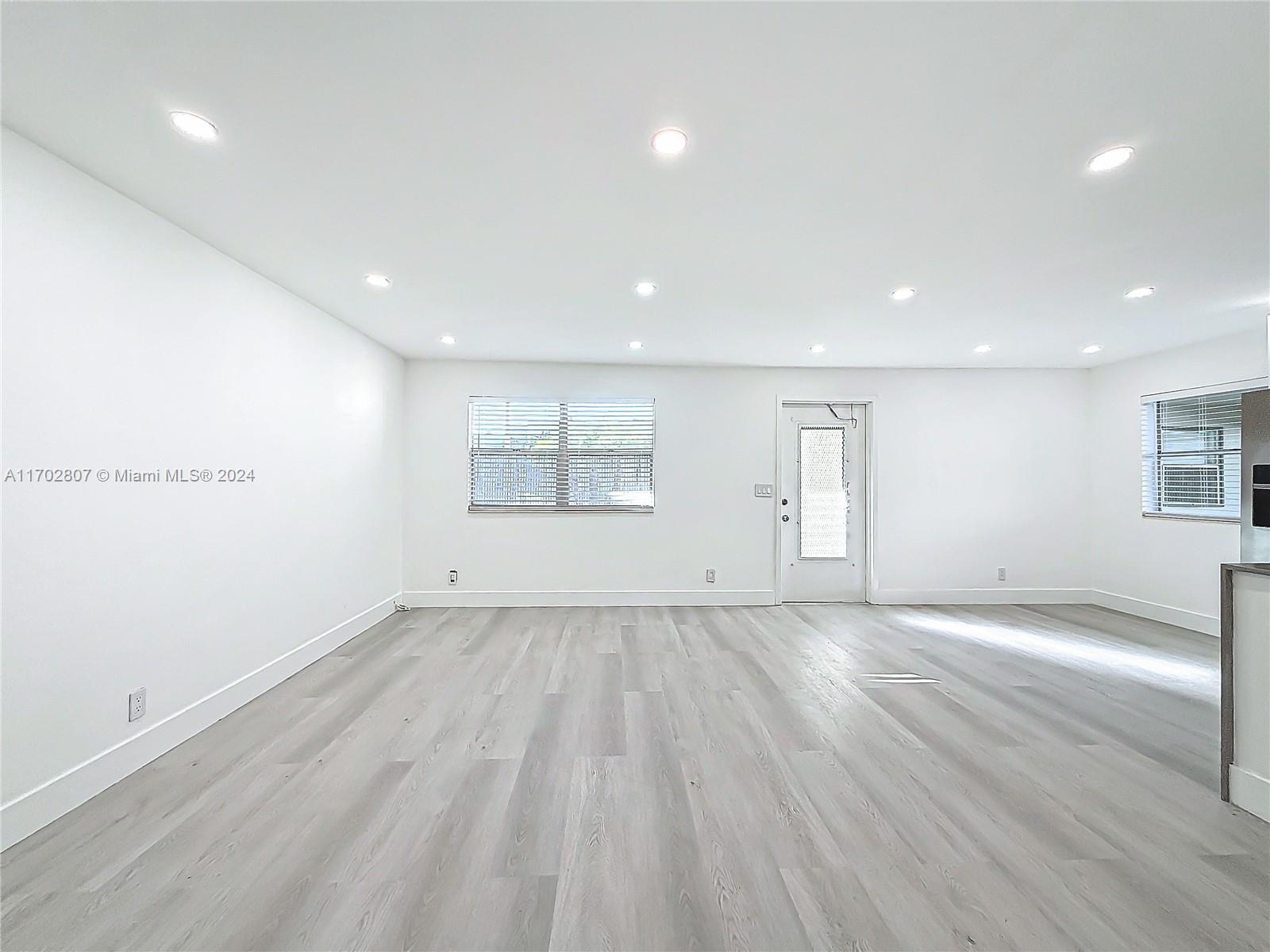 KINGS POINT MONACO CONDOS - Residential