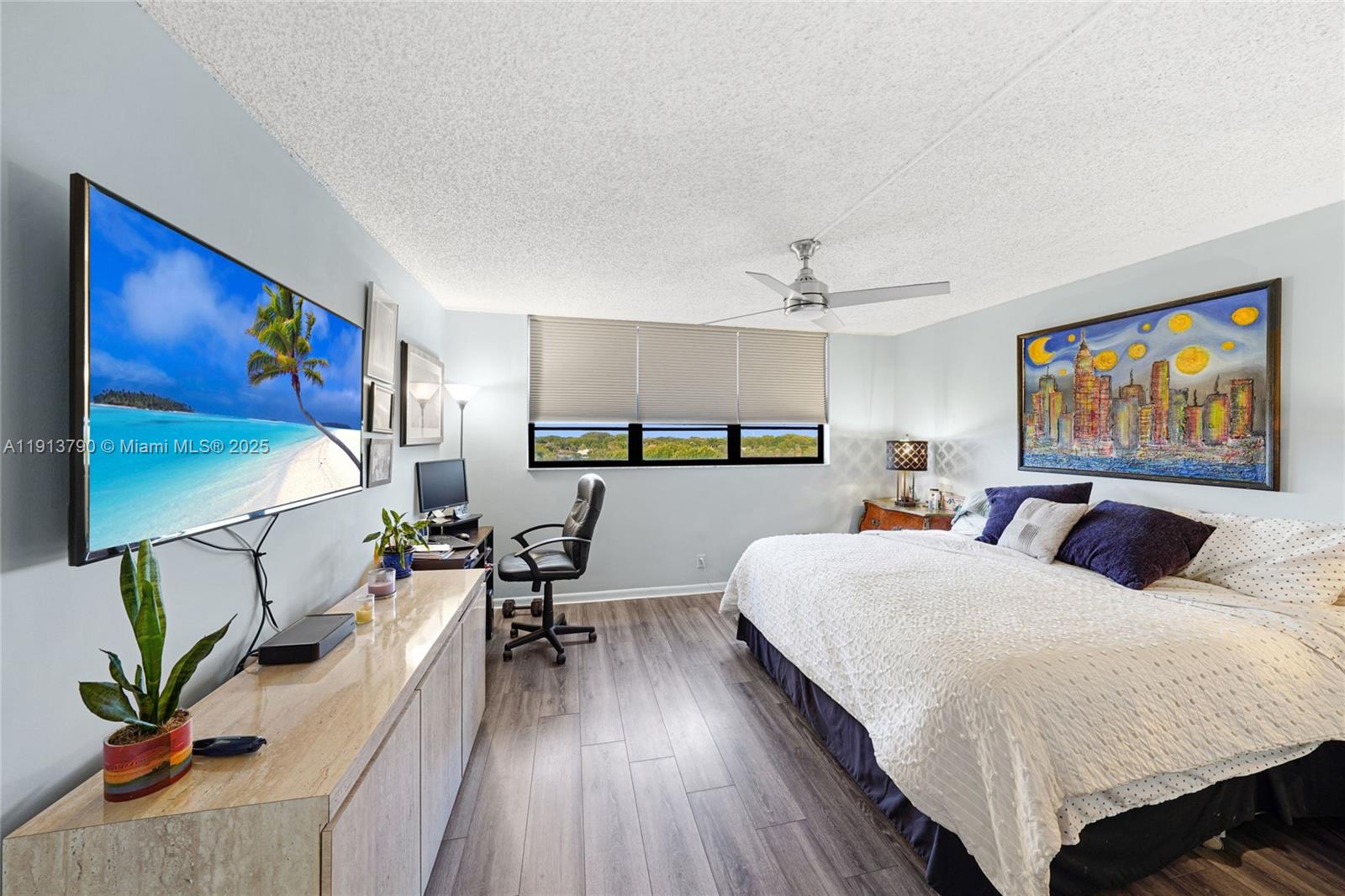 DEER CREEK COUNTRY CLUB - Residential