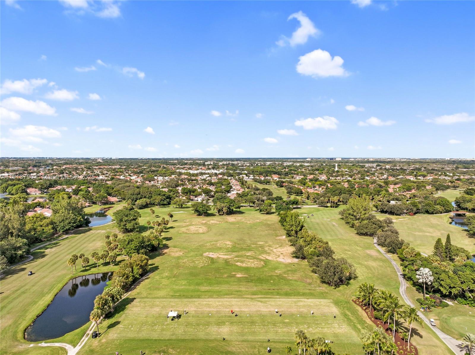 DEER CREEK COUNTRY CLUB - Residential