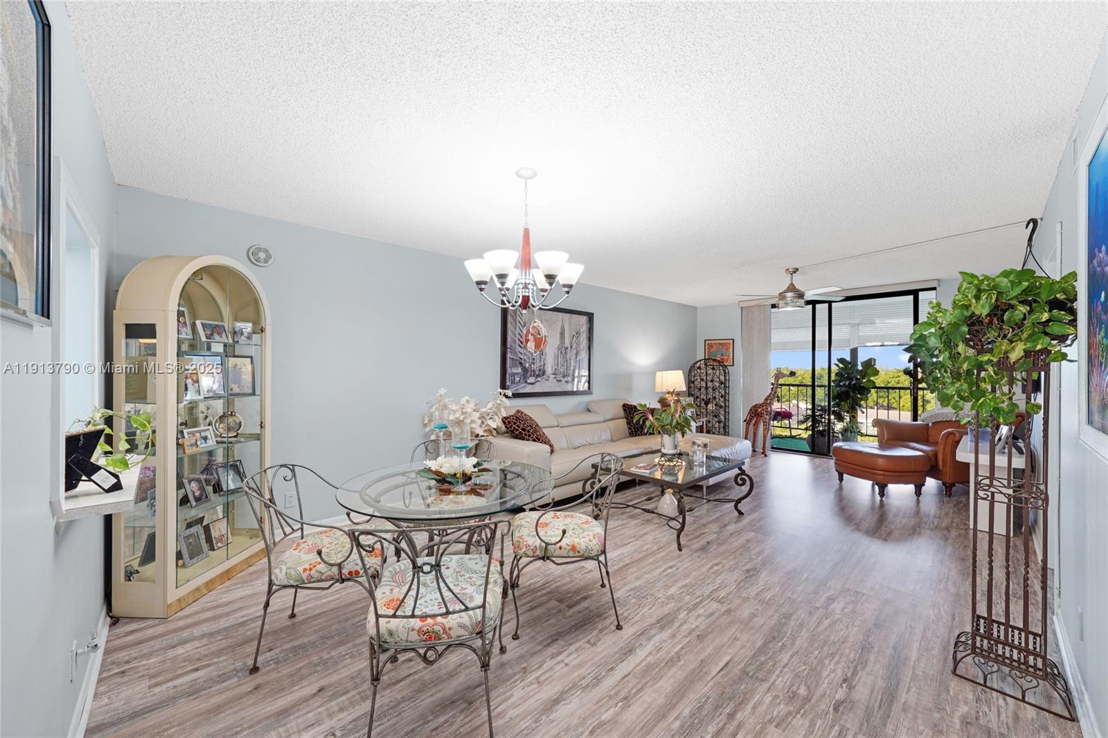 DEER CREEK COUNTRY CLUB - Residential