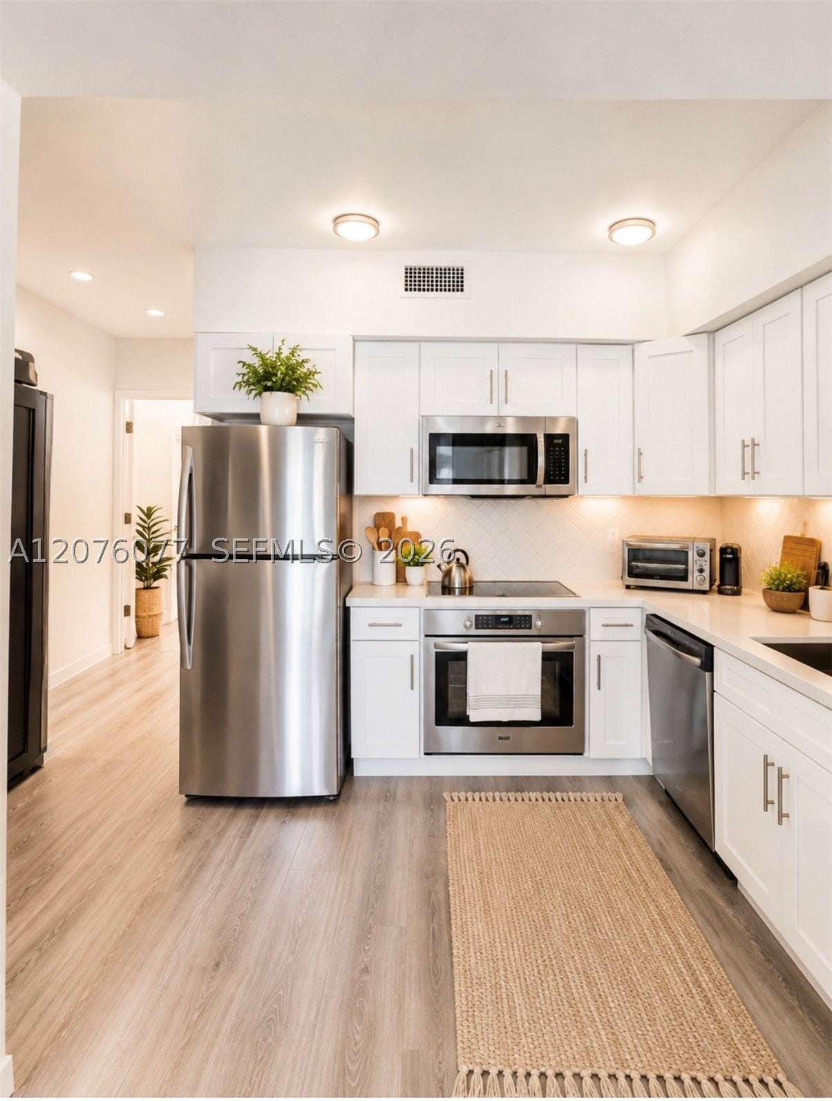 810 7th St 106