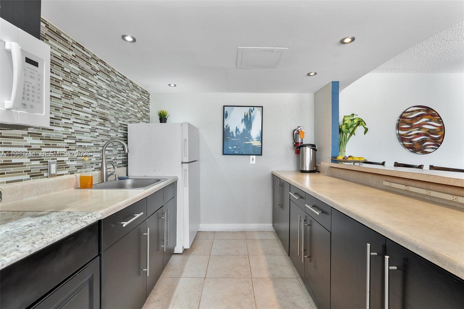 DORSET HOUSE CONDO - Residential