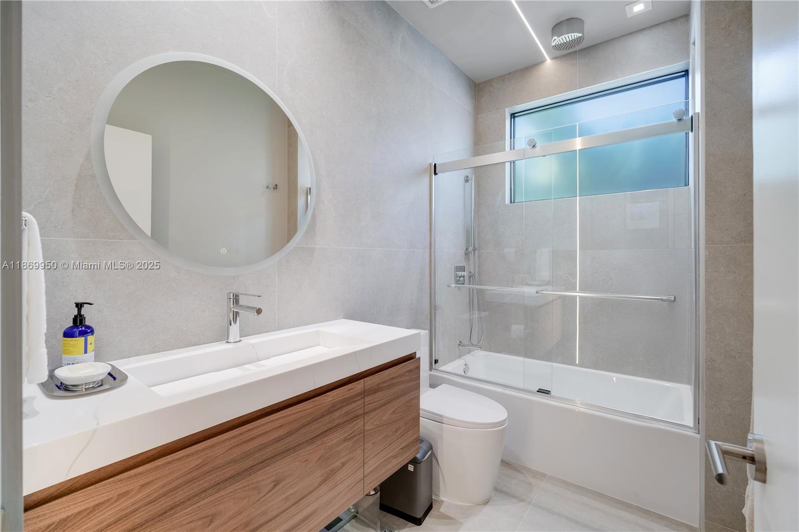 PRESIDENTIAL ESTATES SUB - Residential