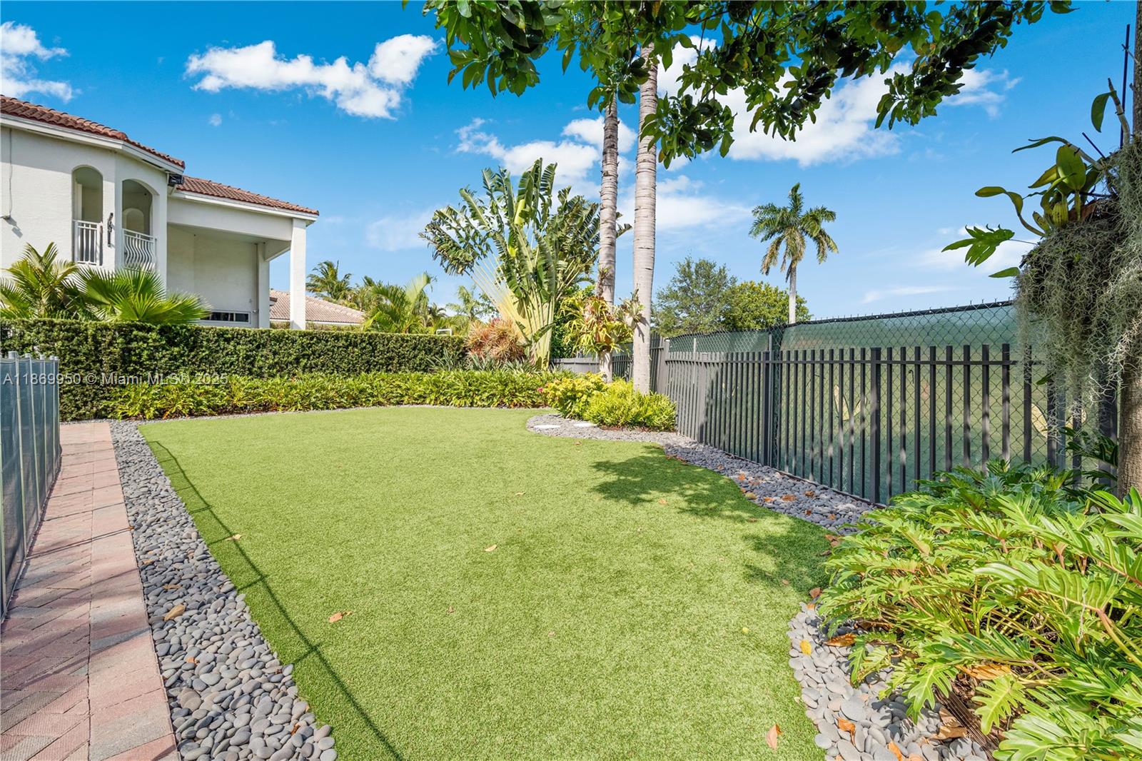 PRESIDENTIAL ESTATES SUB - Residential