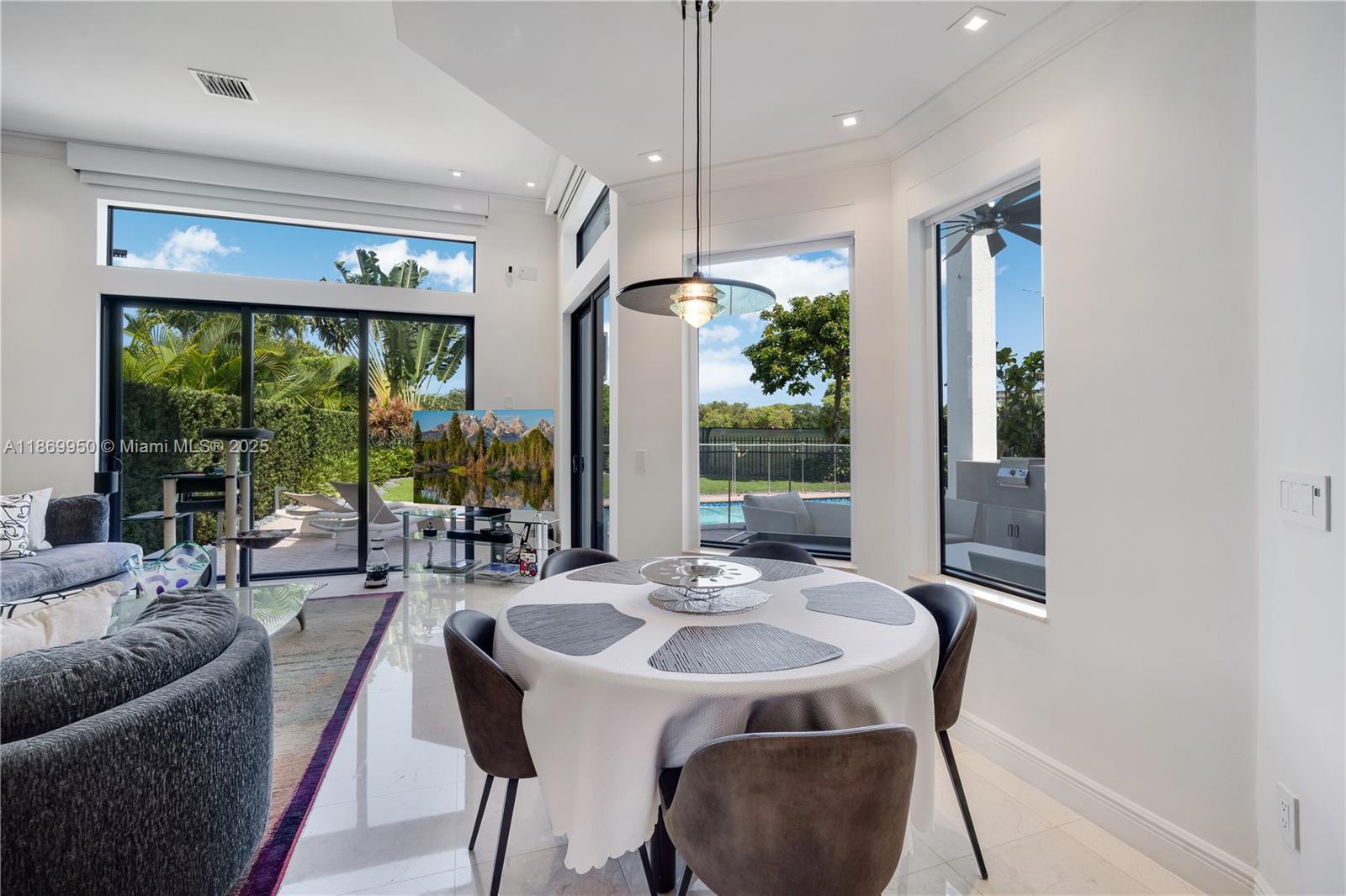 PRESIDENTIAL ESTATES SUB - Residential