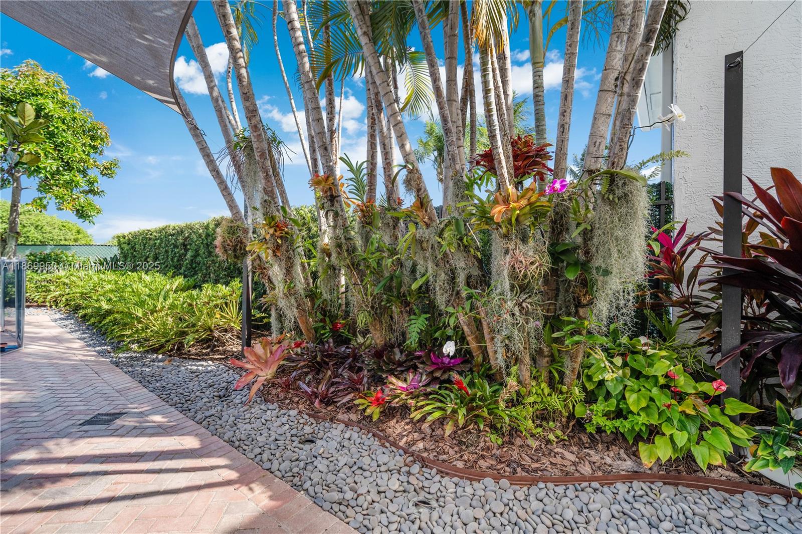 PRESIDENTIAL ESTATES SUB - Residential