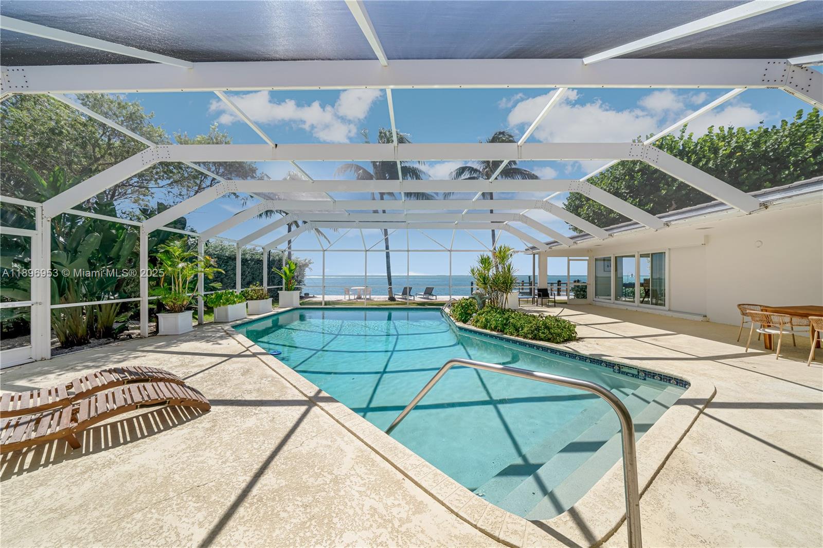 MASHTA ISLAND - Residential