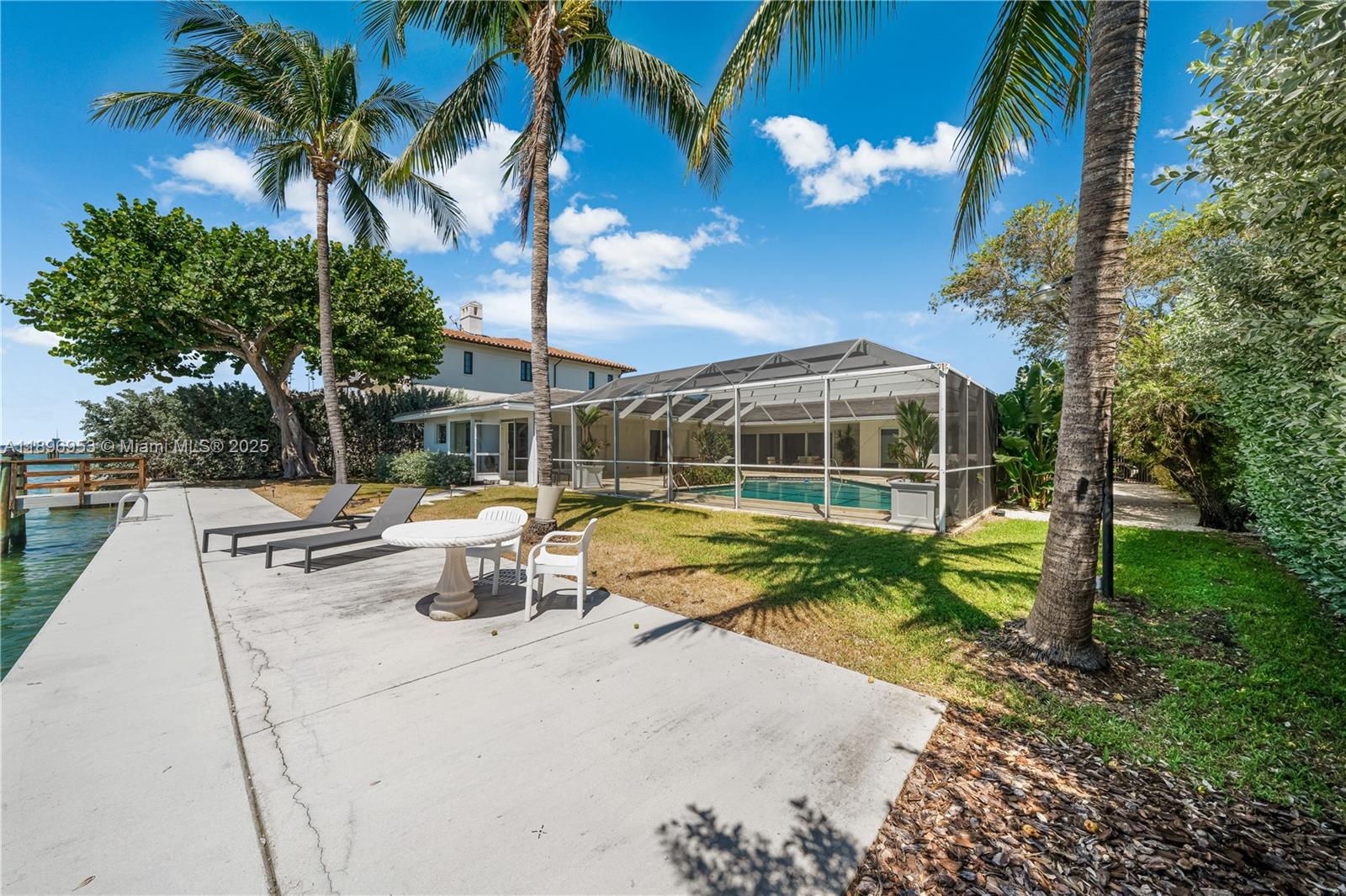 MASHTA ISLAND - Residential