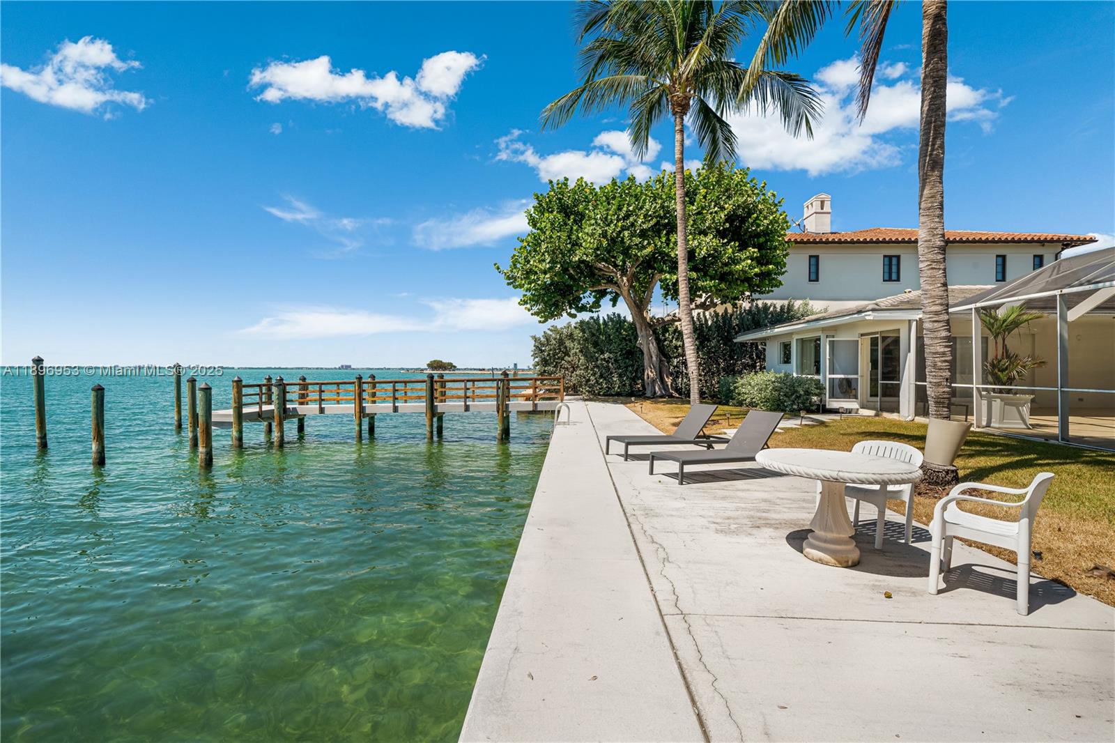 MASHTA ISLAND - Residential