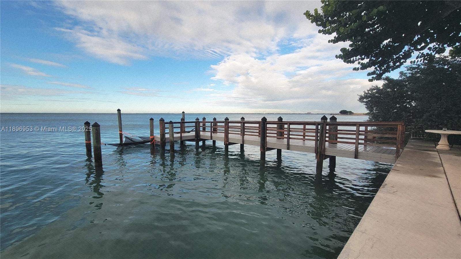 MASHTA ISLAND - Residential