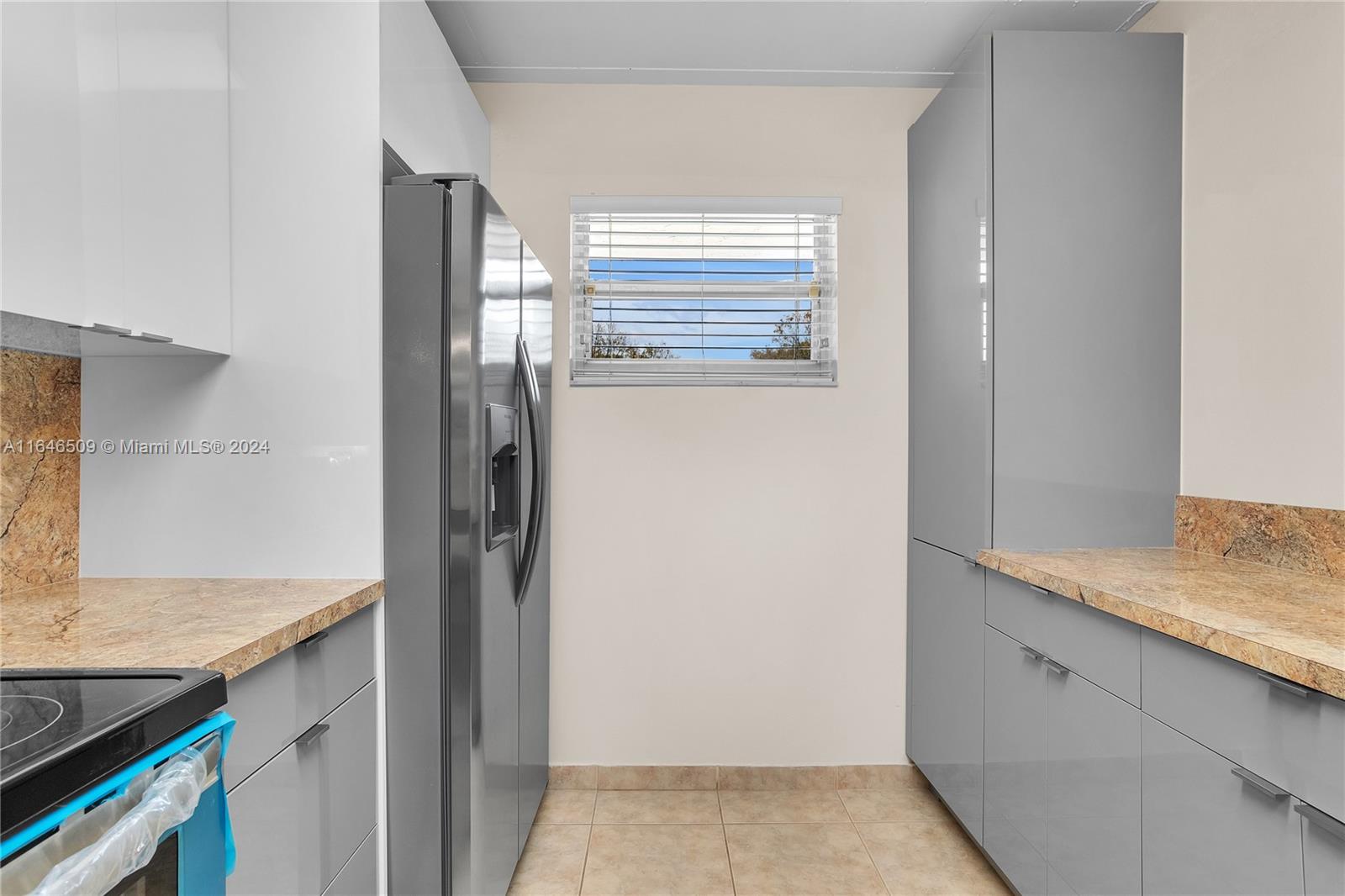 SHERWOOD SQUARE CONDOMINI - Residential