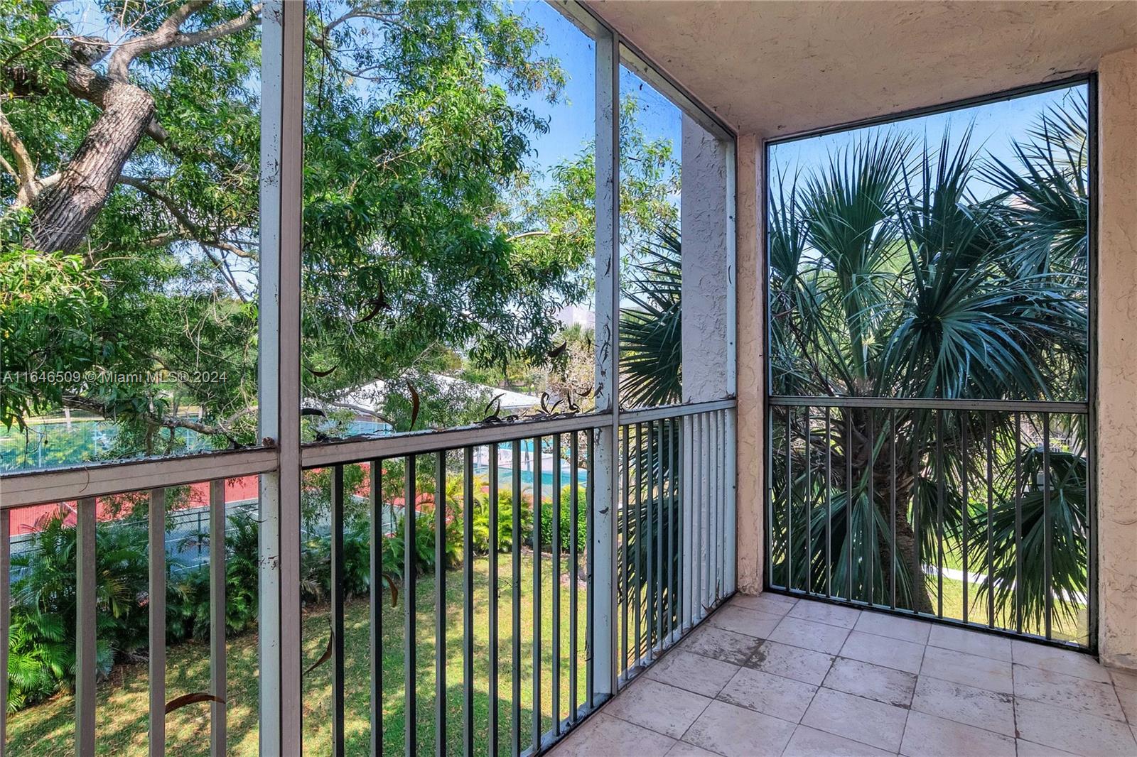 SHERWOOD SQUARE CONDOMINI - Residential