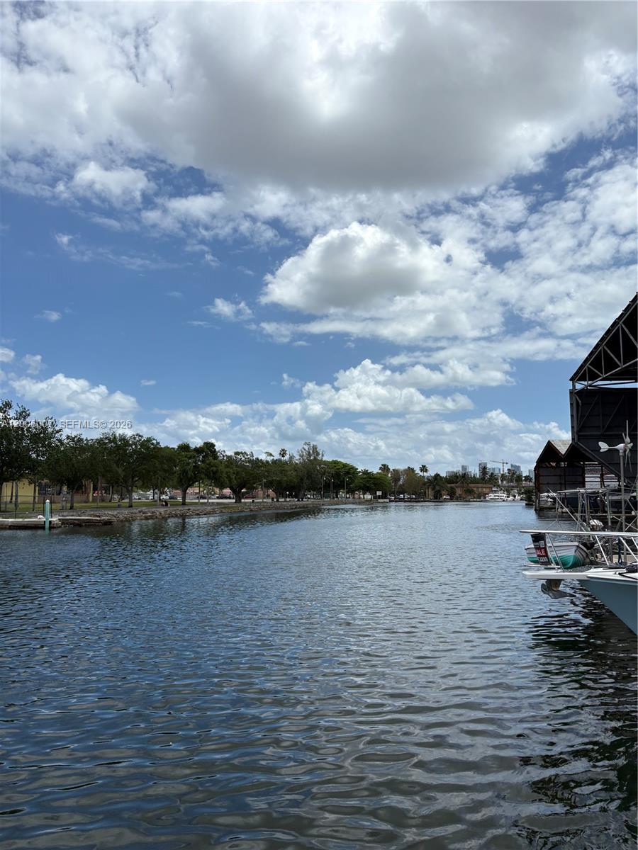 2415 NW 16th St Rd #11