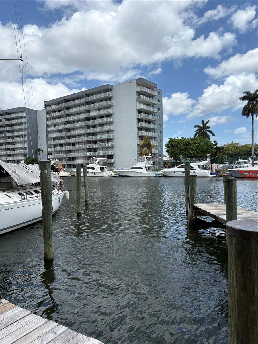 2415 NW 16th St Rd #11