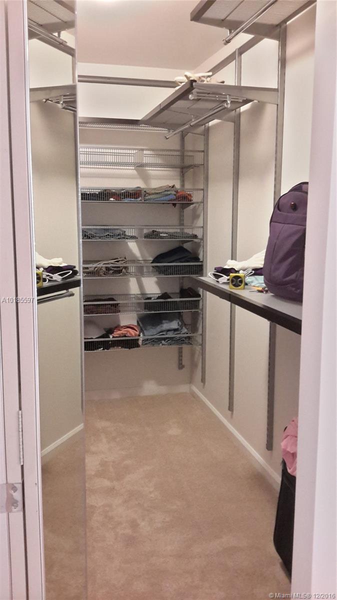 Boulevard Forest 113-39 B - Residential