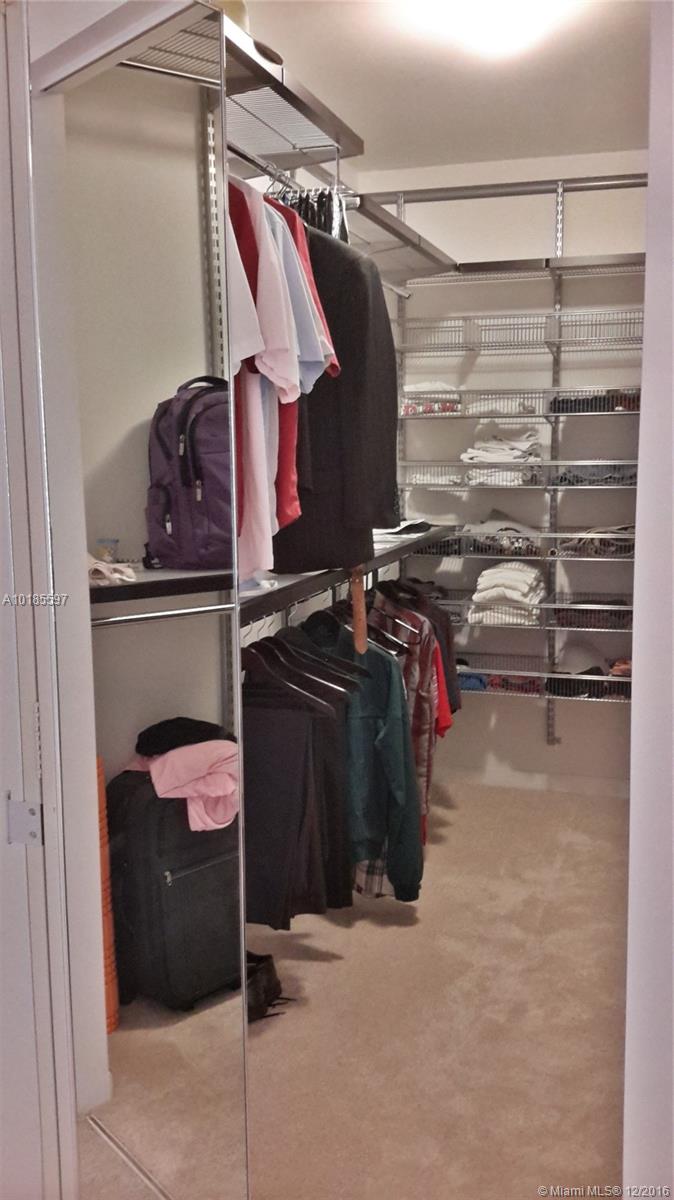 Boulevard Forest 113-39 B - Residential