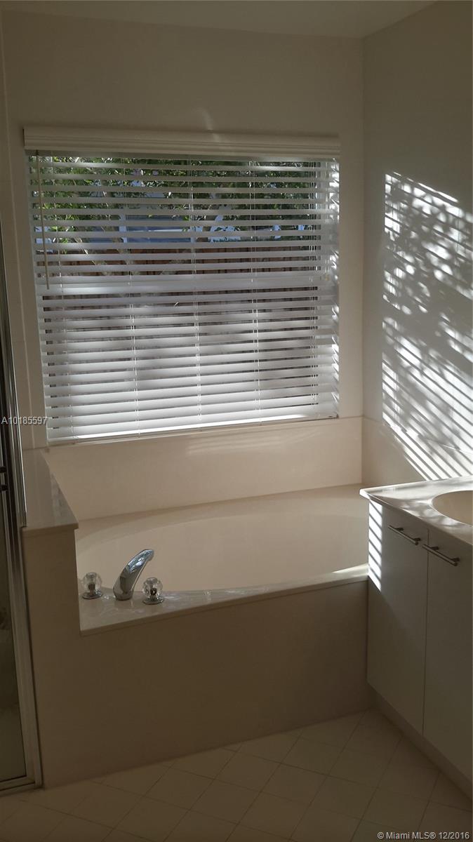 Boulevard Forest 113-39 B - Residential