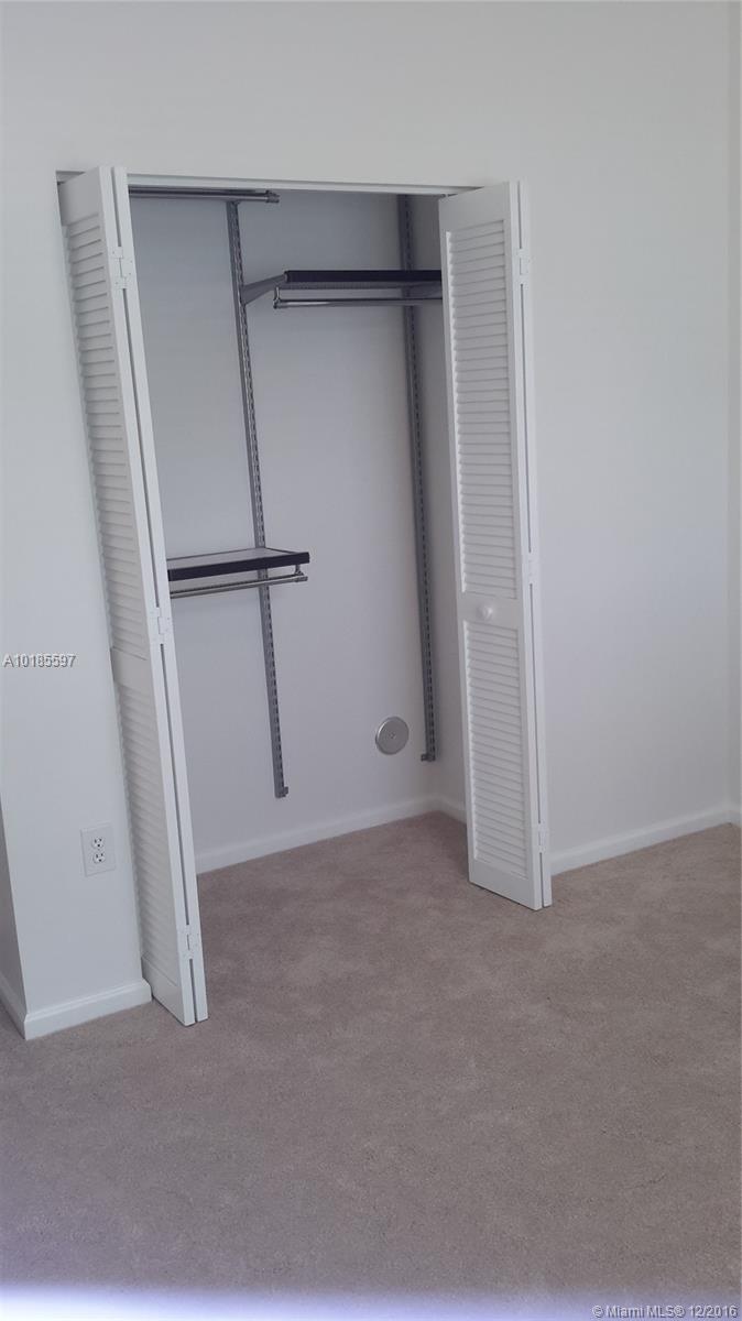 Boulevard Forest 113-39 B - Residential