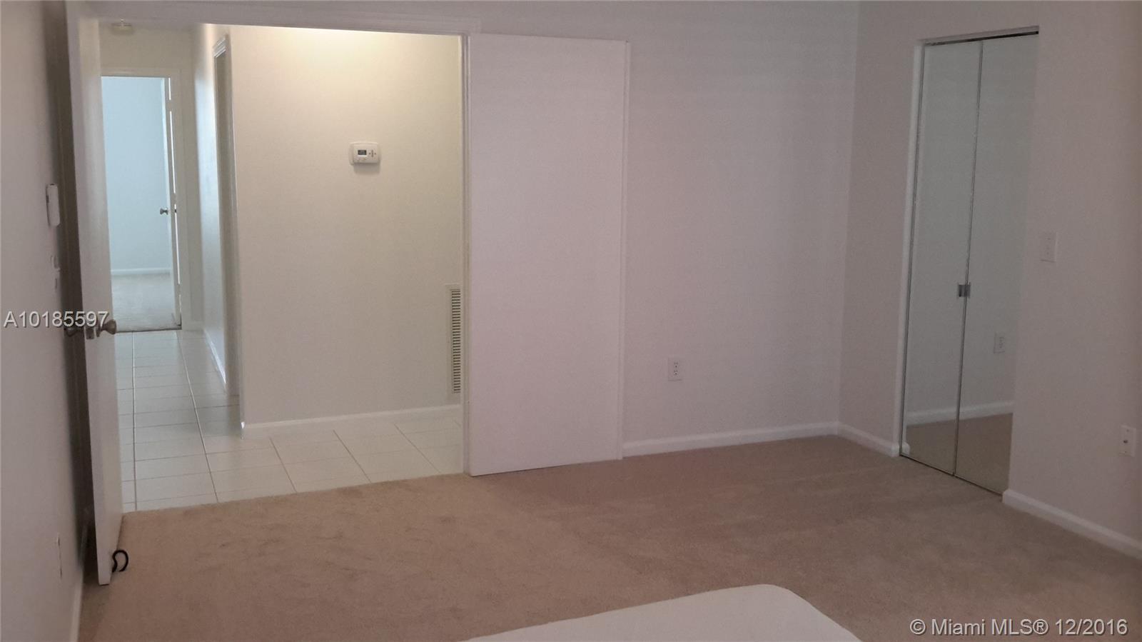 Boulevard Forest 113-39 B - Residential