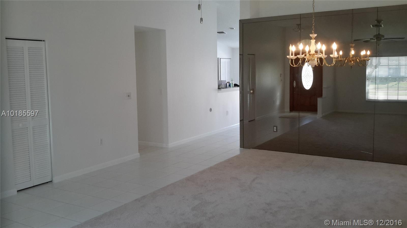 Boulevard Forest 113-39 B - Residential